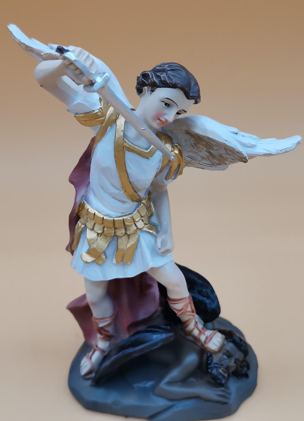 Statue Heiliger Erzengel Michael aus handbemaltem Polyresin – Religiöse Skulptur