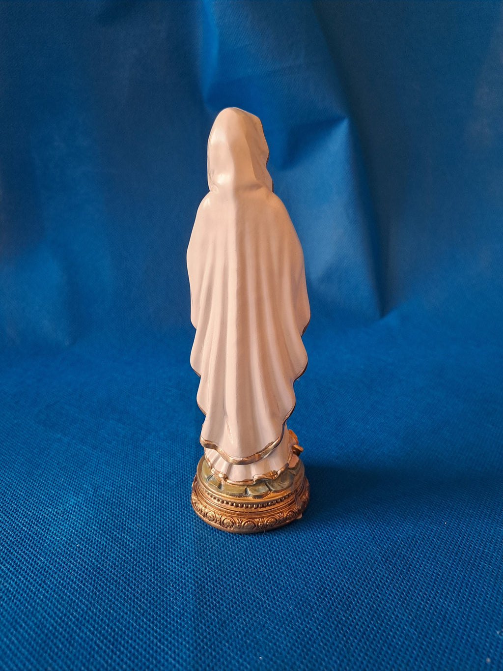 ルルドの聖母像（手塗りレジン製）– 13cm