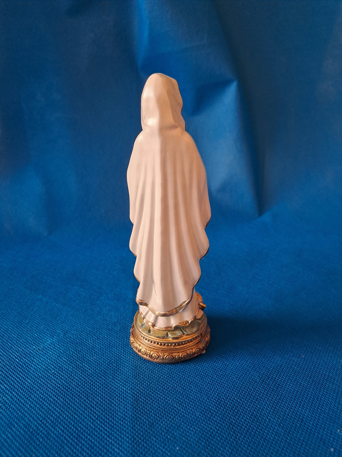 ルルドの聖母像（手塗りレジン製）– 13cm