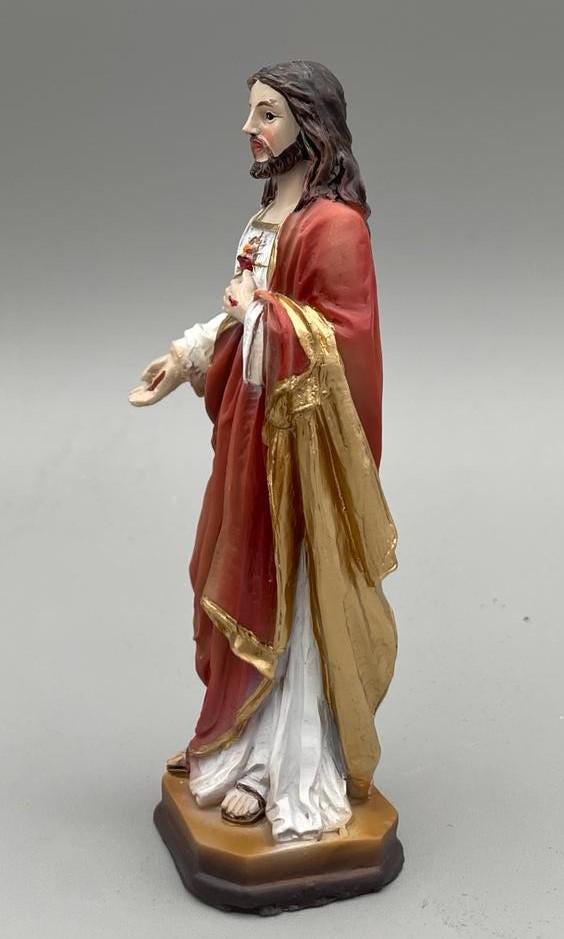 Statue Heiligstes Herz Jesu aus Kunstharz mit goldenen Details – 12 cm