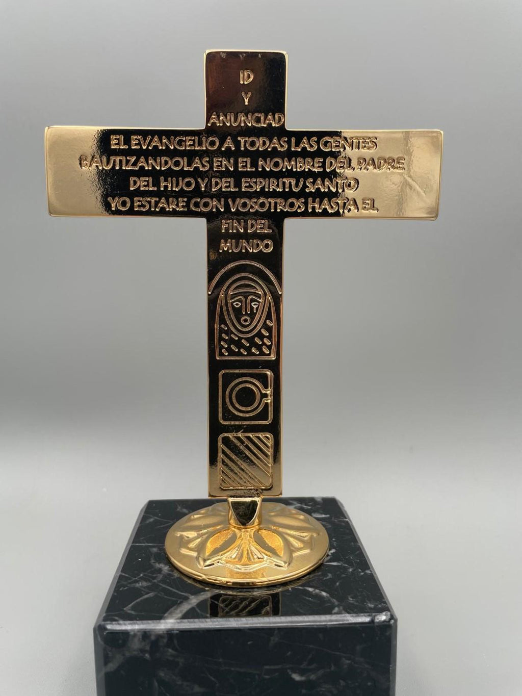 Croce familiare da tavolo in marmo nero e oro – cod. DBK205/11 D