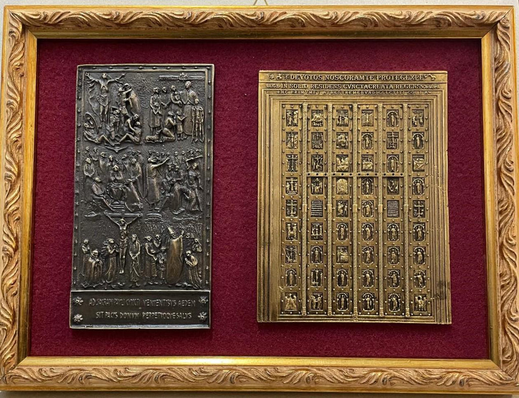 Quadro Due Porte Sante San Paolo – Bassorilievo su Velluto, Cornice Dorata (0667D)