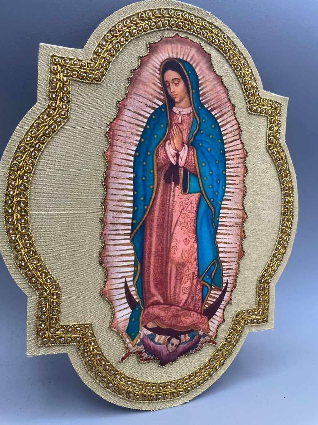 Quadro Ricamato con Filo Oro – Vergine di Guadalupe