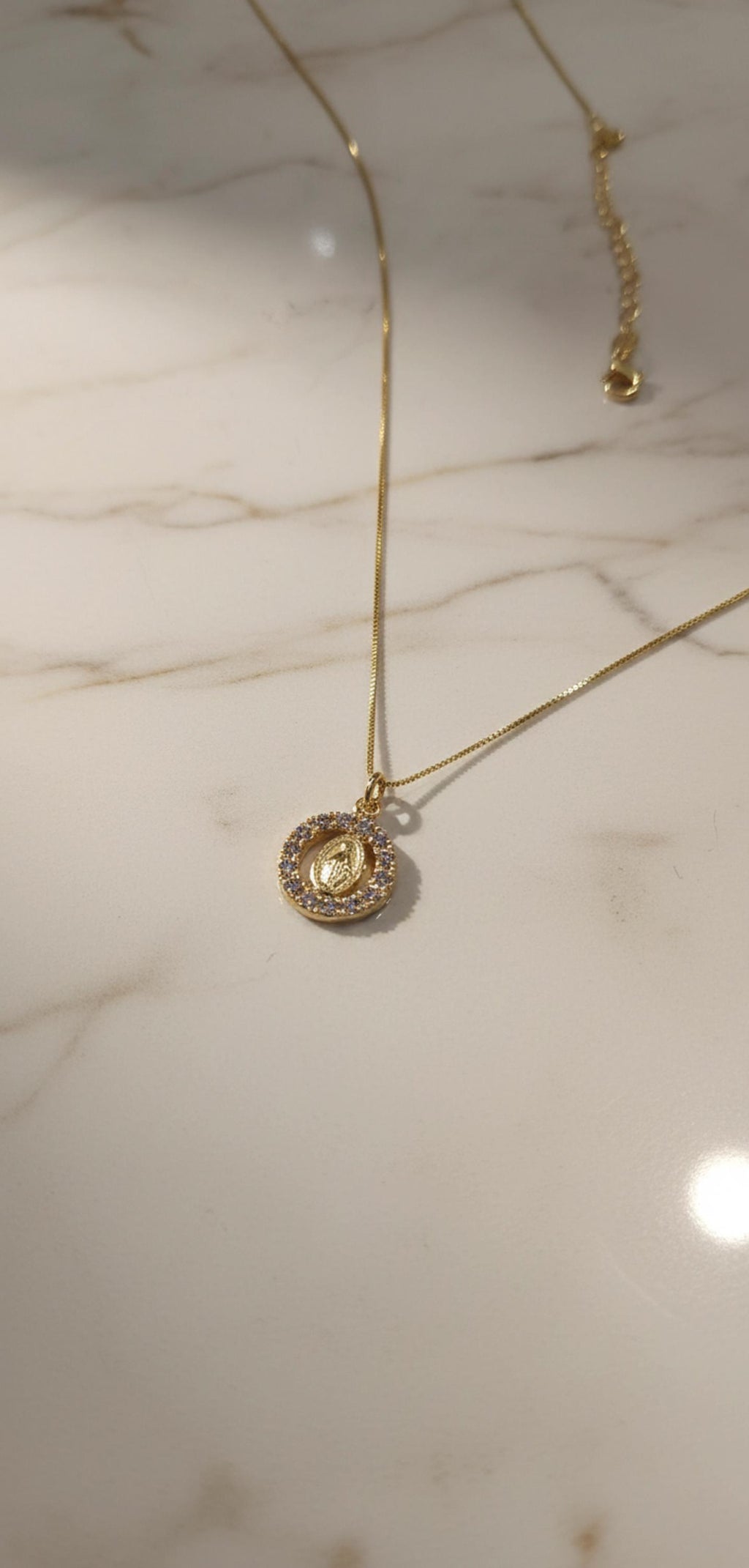 Collana Medaglia Miracolosa con zirconi e catenina in argento 925 placcata oro – 50 cm