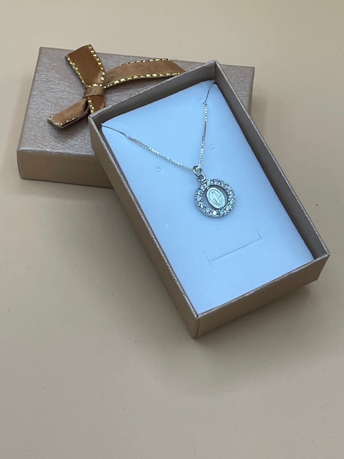 Collana Medaglia Miracolosa con zirconi e catenina in argento 925 – 50 cm