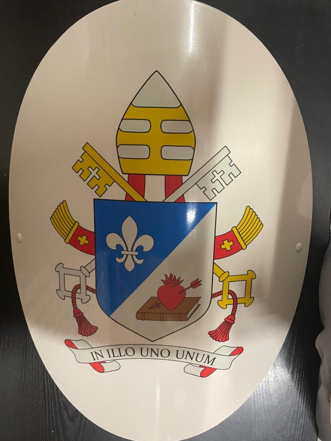Scudo Papa Leone XIV 65x50 cm – Stemma Papale