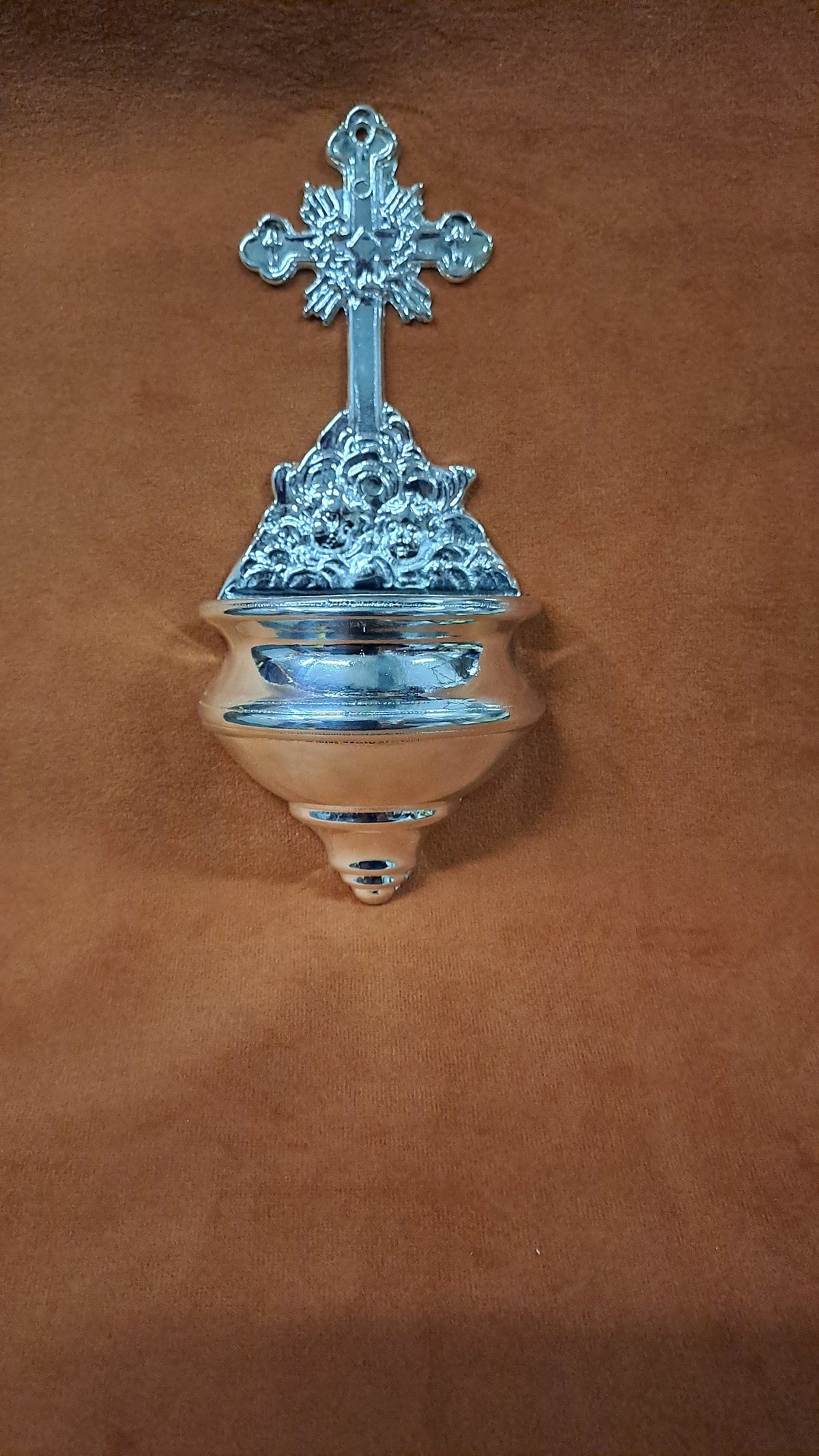 Acquasantiera da muro in ottone argentata cm 19 x 9
