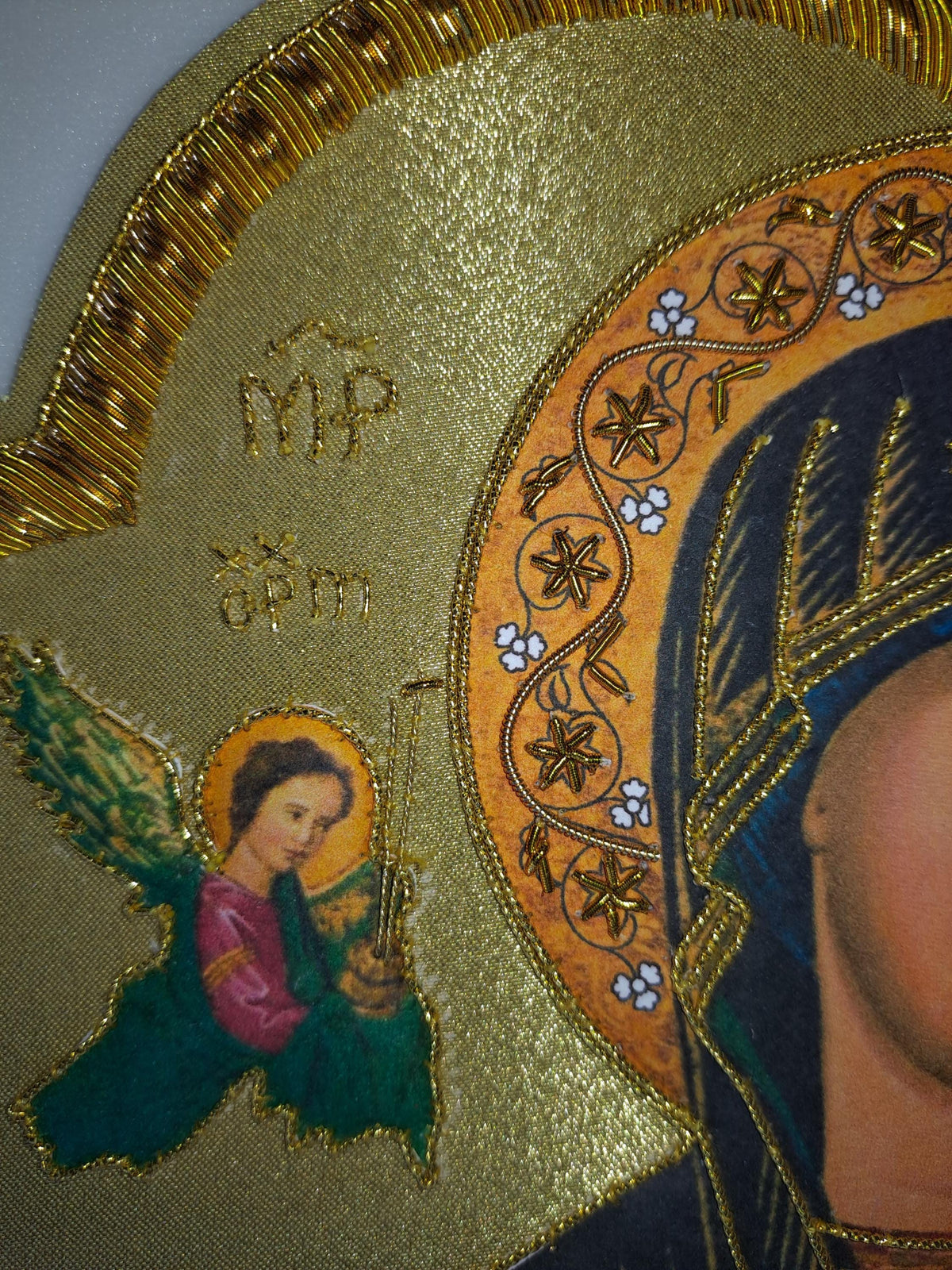 Icona Madonna del Perpetuo Soccorso Ricamata a Mano in Filo Oro 22x22 cm
