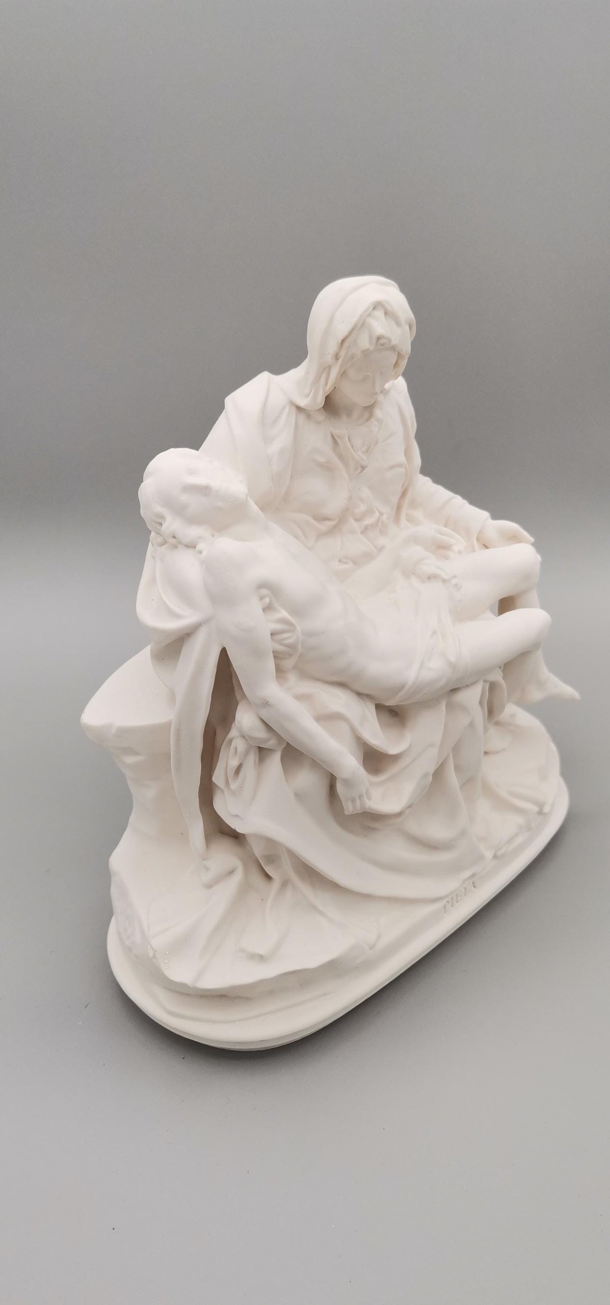 Statue Pietà de Michel-Ange en résine blanche effet marbre – 10 cm