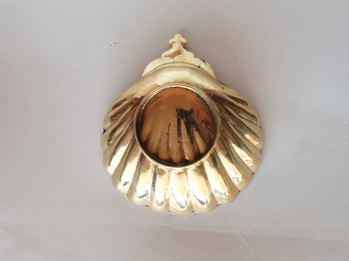 Conchiglia battesimale in ottone lucido – 15 x 13 cm