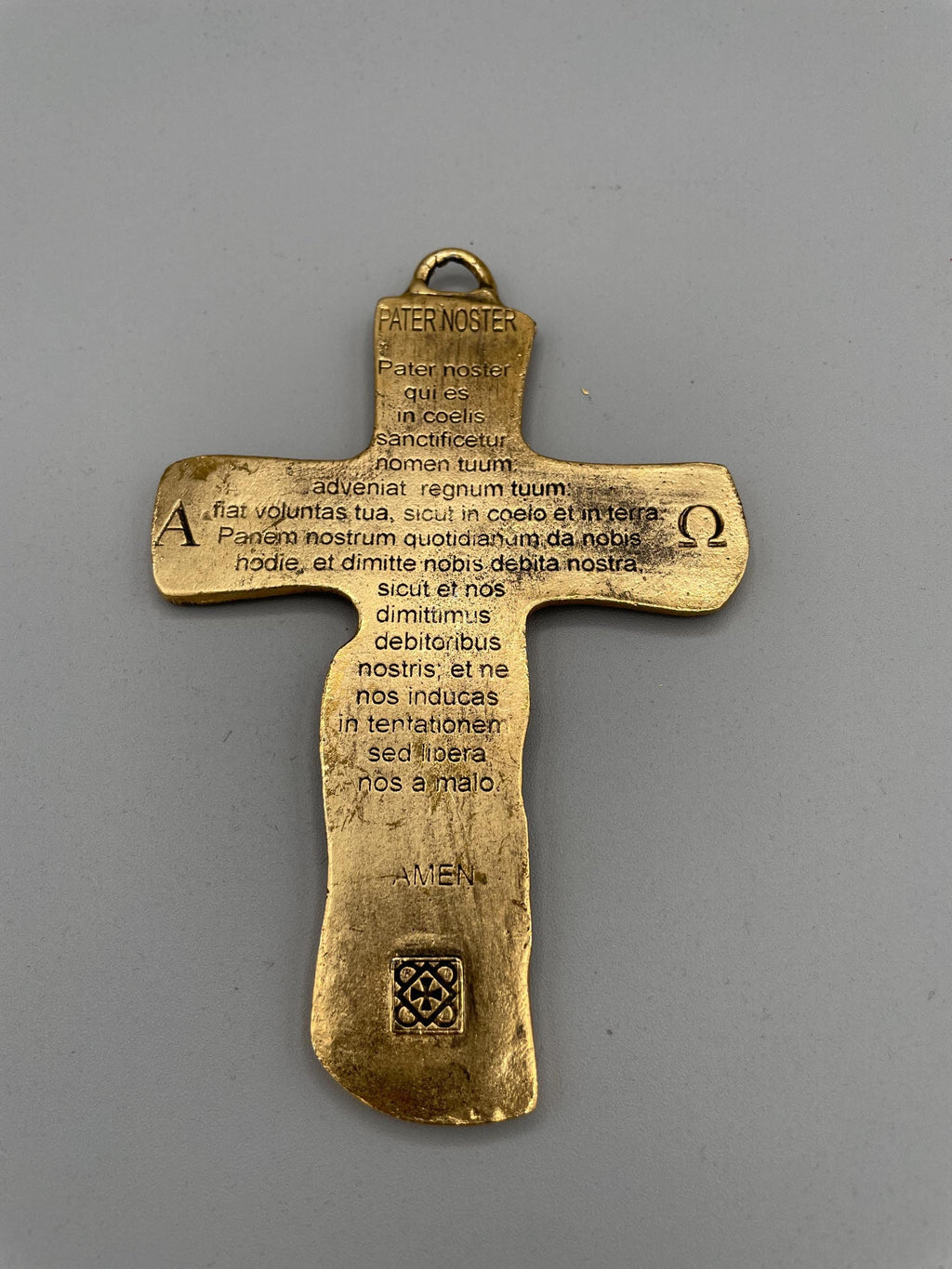 Crocifisso Santissima Trinità da muro in ottone dorato – 14 x 9 cm