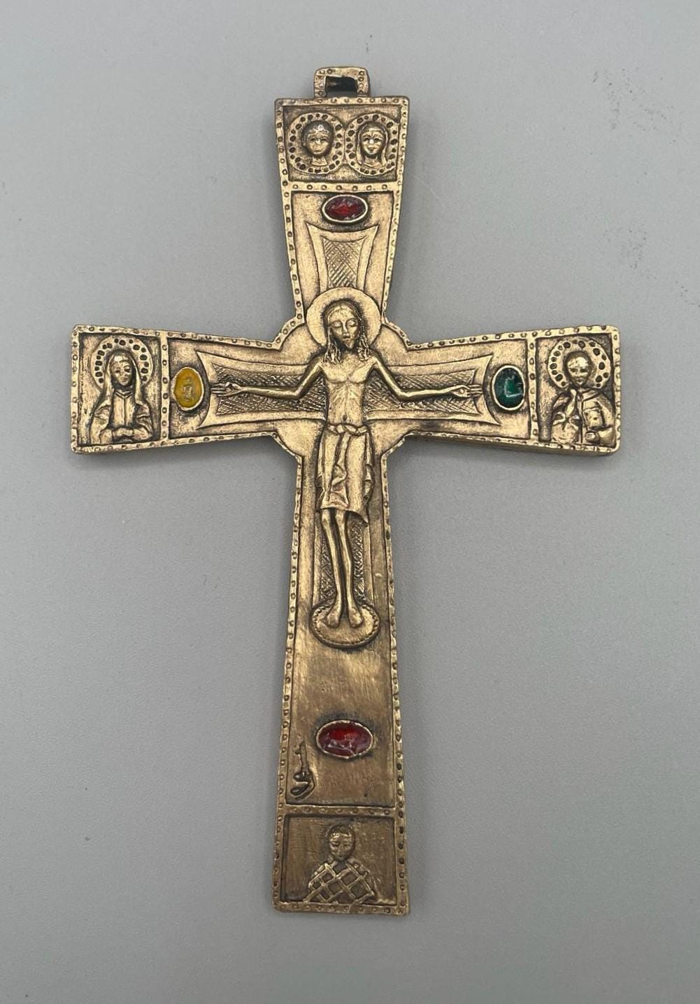 Croce religiosa da parete dorata con Agnello Mistico – 10 x 14,5 cm