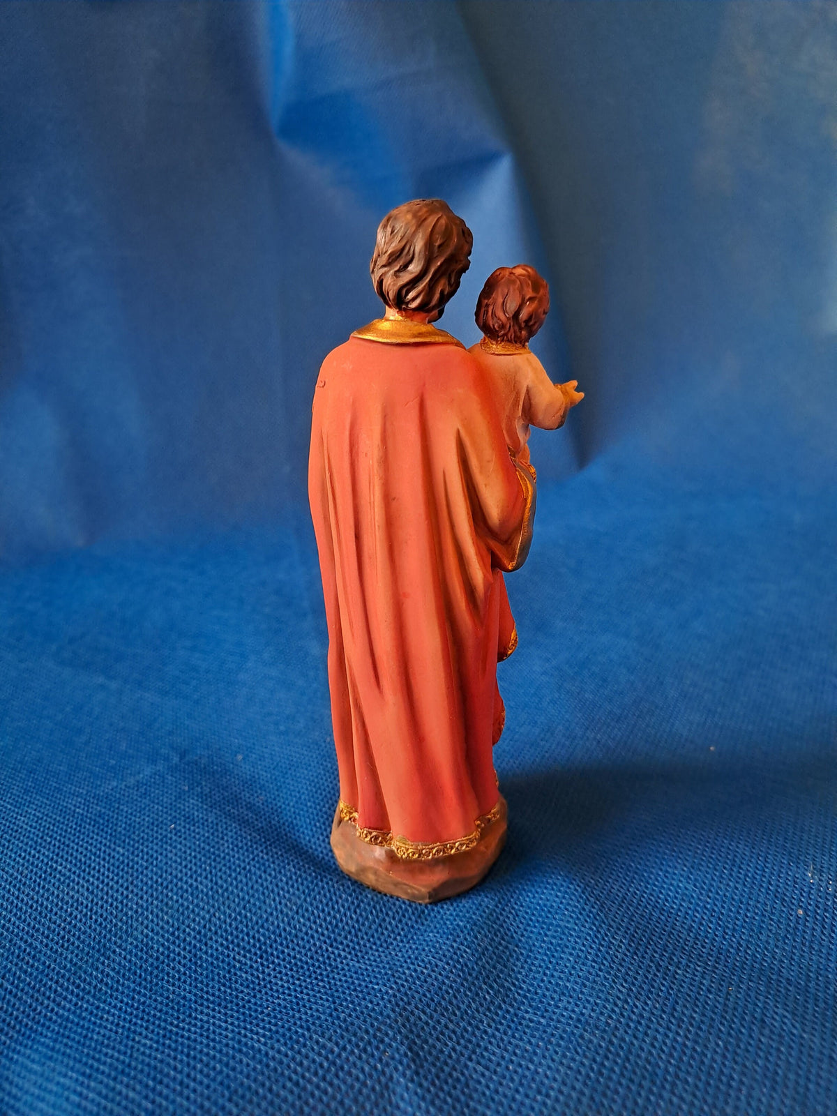 Statue Heiliger Josef und Jesuskind aus handbemaltem Kunstharz – 13 cm