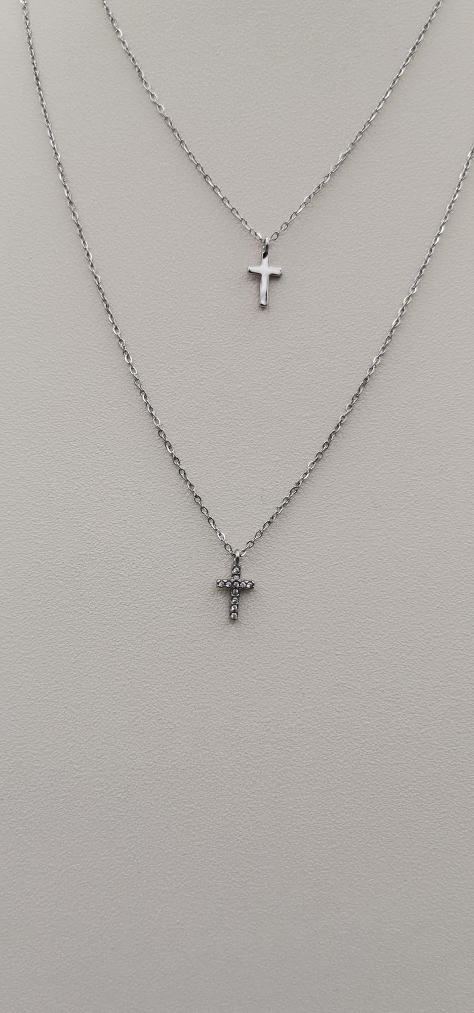 Collana multistrato color argento con due croci – cod. CAC-004