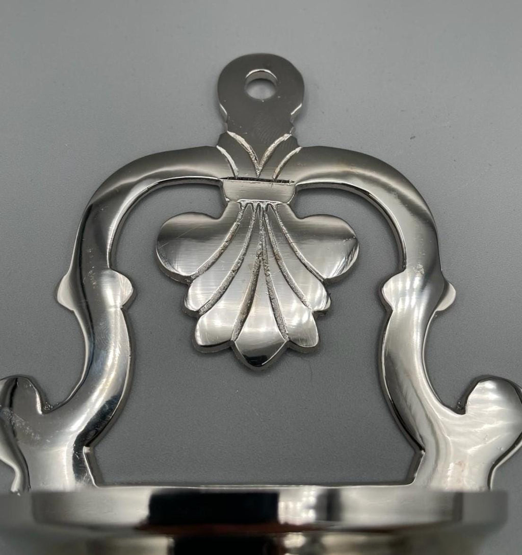 Acquasantiera liturgica in metallo placcato nickel – H 17 cm