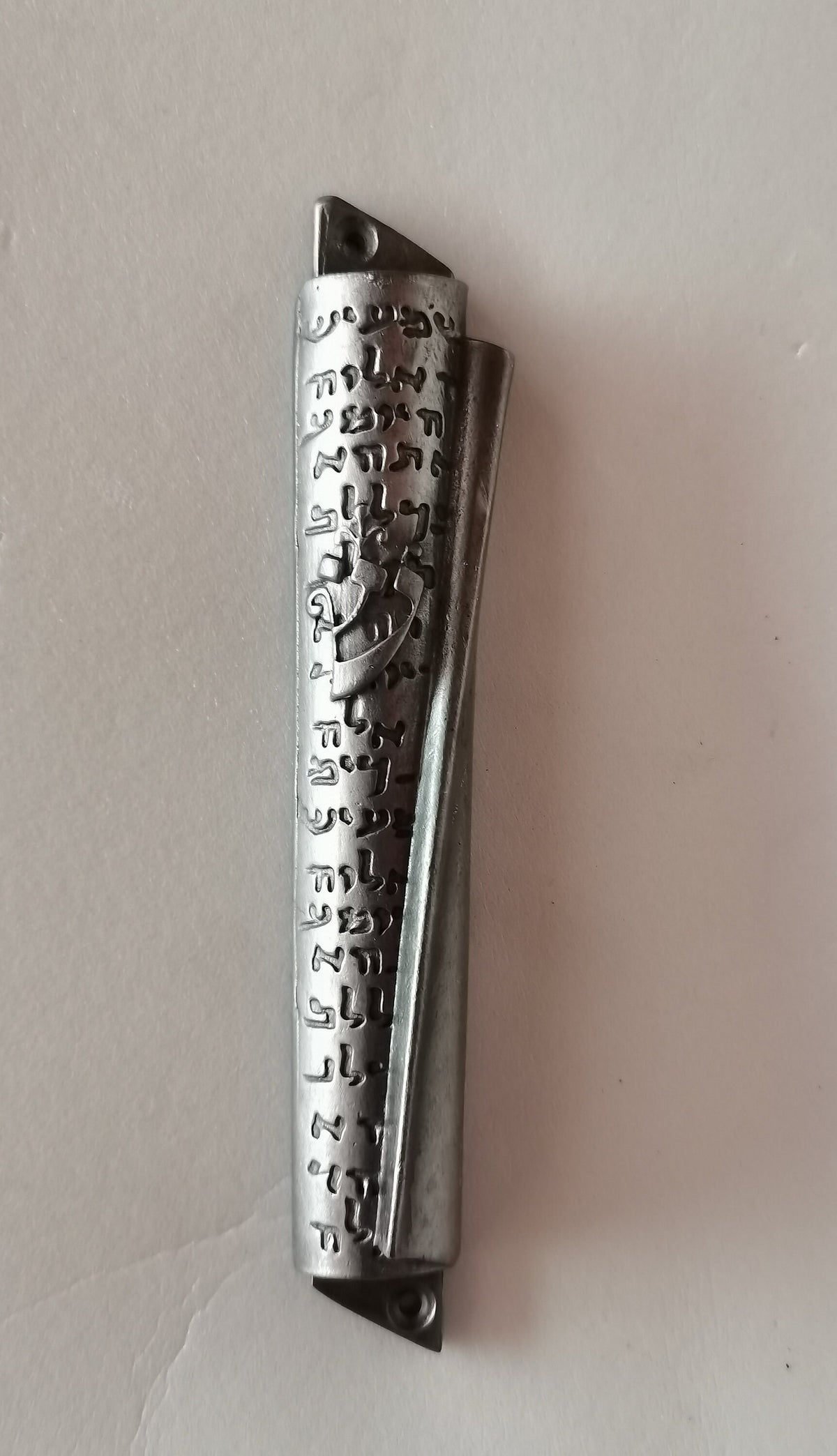 Mezuzah Tonda in Metallo Argentato 14 cm