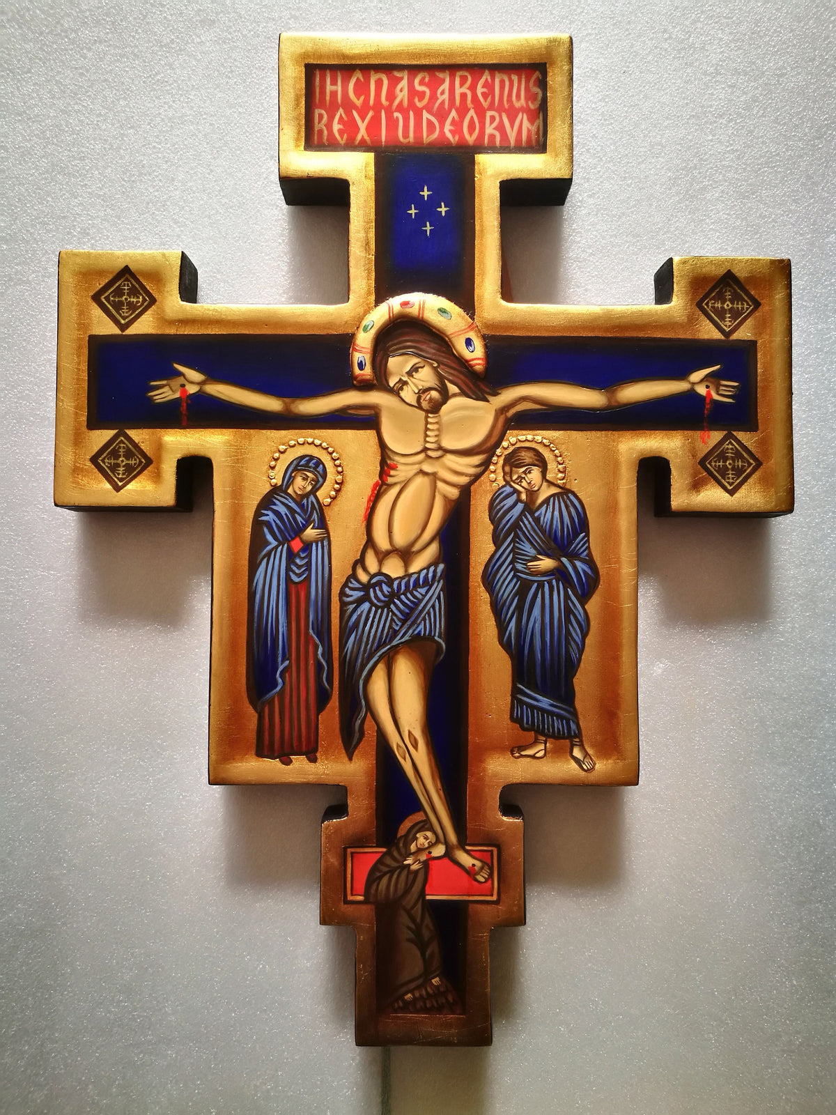 Icona sacra ortodossa dipinta a mano: Gesù Crocifisso con la Madonna, San Giovanni e San Francesco – 30 x 40 cm
