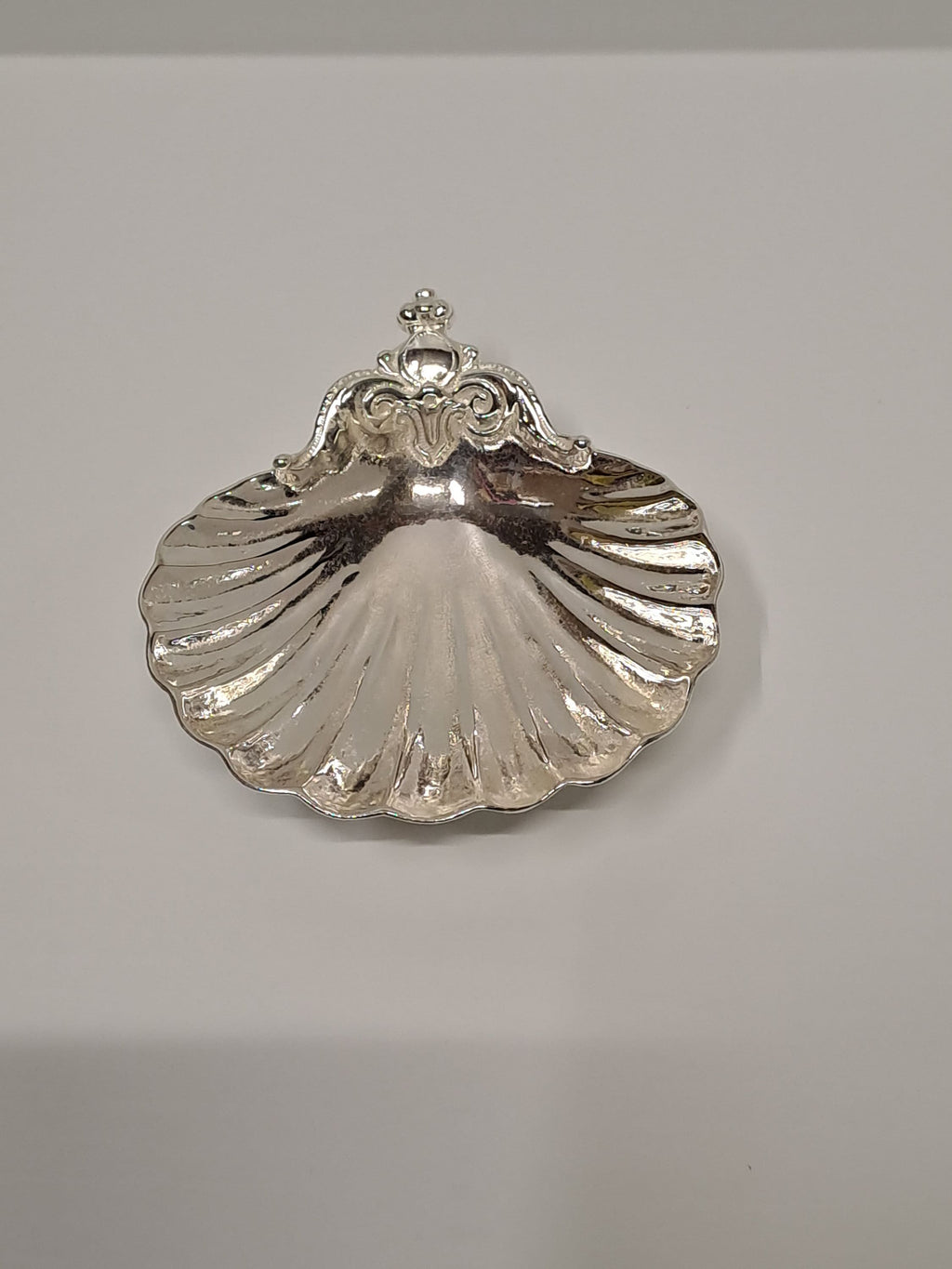 Conchiglia battesimale in ottone argentato – 15 x 13 cm