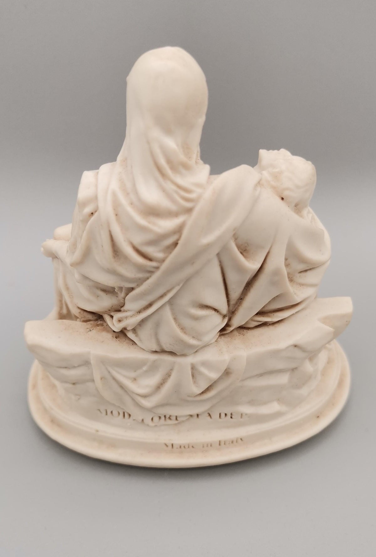 Michelangelo-Pietà aus Kunstharz in Elfenbein-Optik – 12x10 cm
