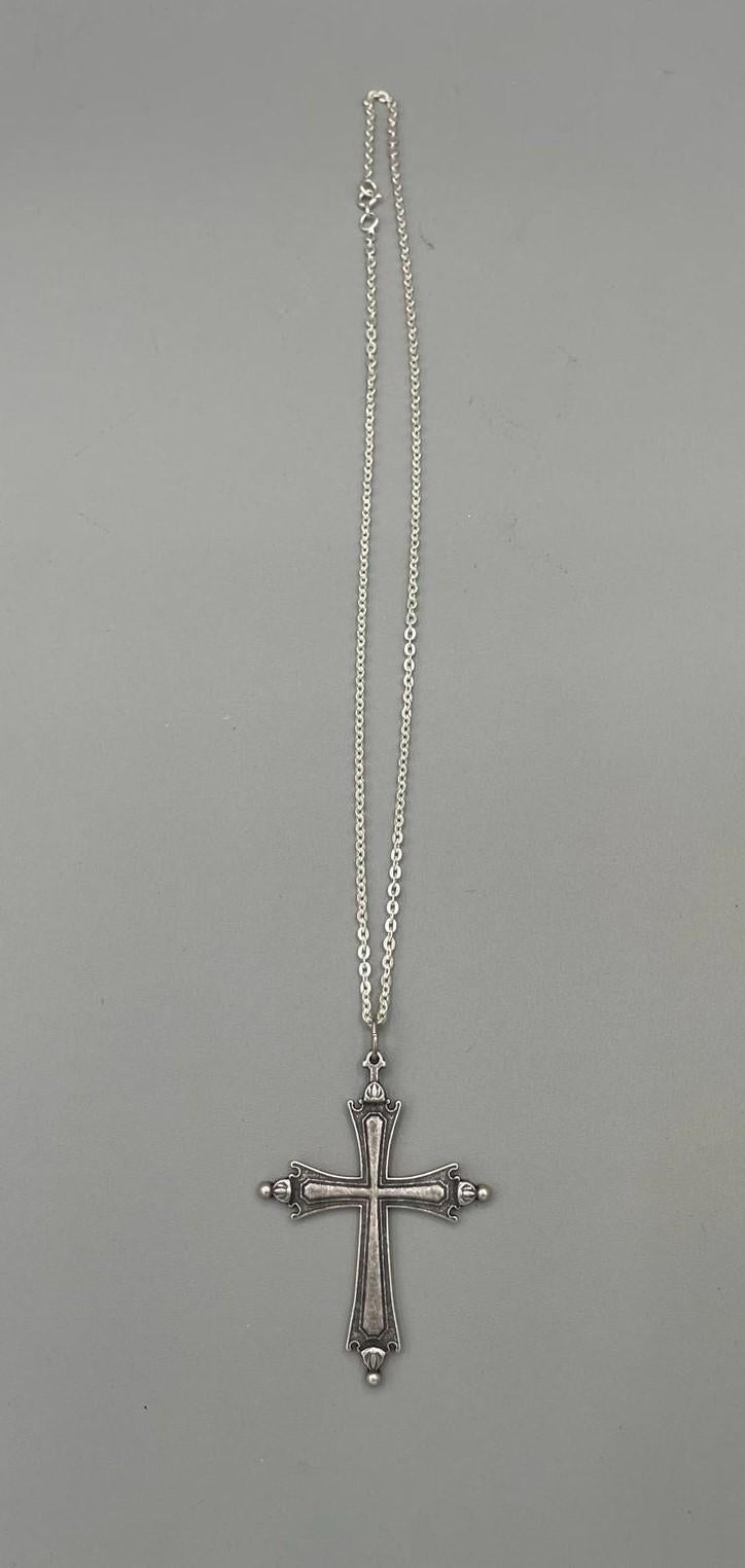 Catenina unisex in argento 46 cm con croce effetto antico 8 x 6 cm