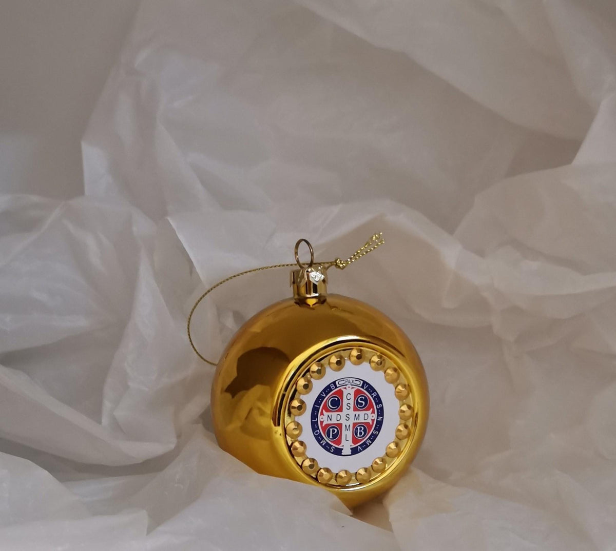 Pallina di Natale Oro con Medaglia di San Benedetto
