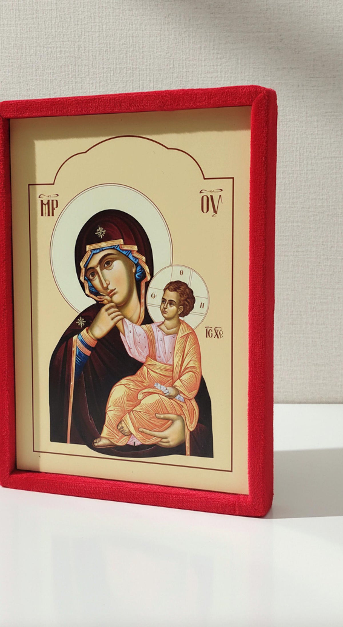 Dittico apribile Cristo Pantocratore e Madonna della Tenerezza in velluto rosso – 40 x 27 cm