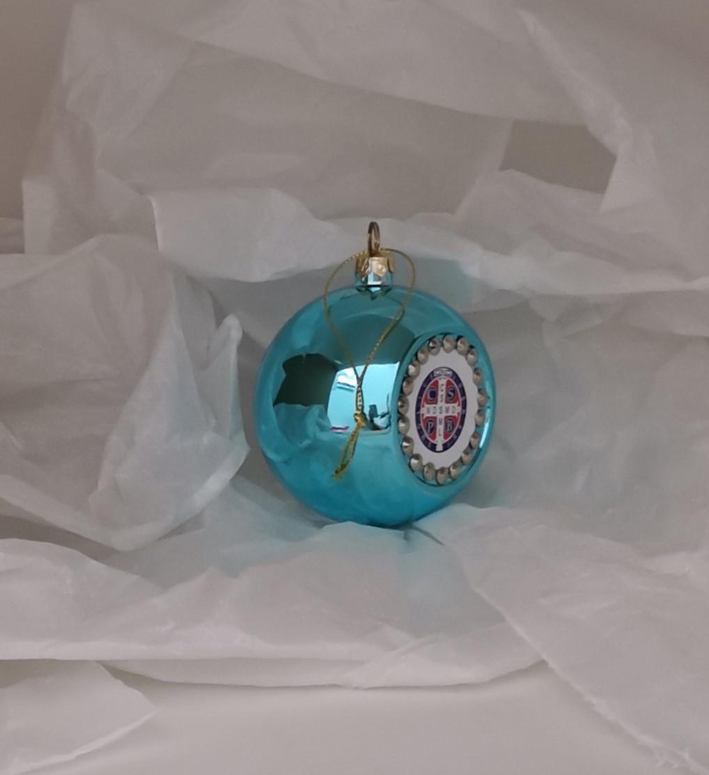 Pallina di Natale Blu Tiffany con Medaglia di San Benedetto