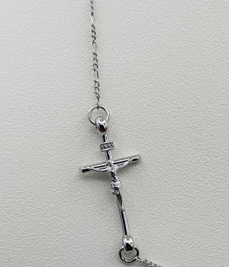 Collana stile rosario con crocifisso e medaglia sacra