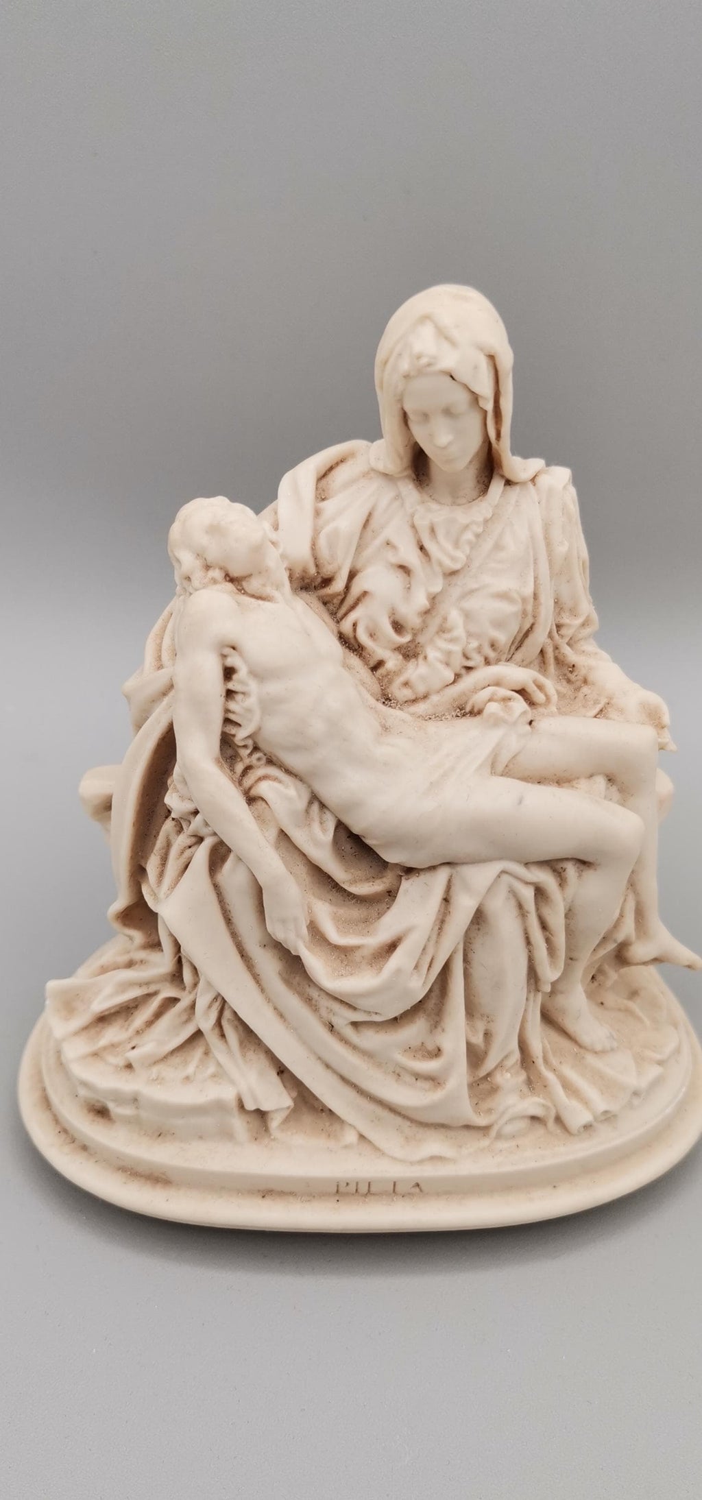 Michelangelo-Pietà aus Kunstharz in Elfenbein-Optik – 12x10 cm