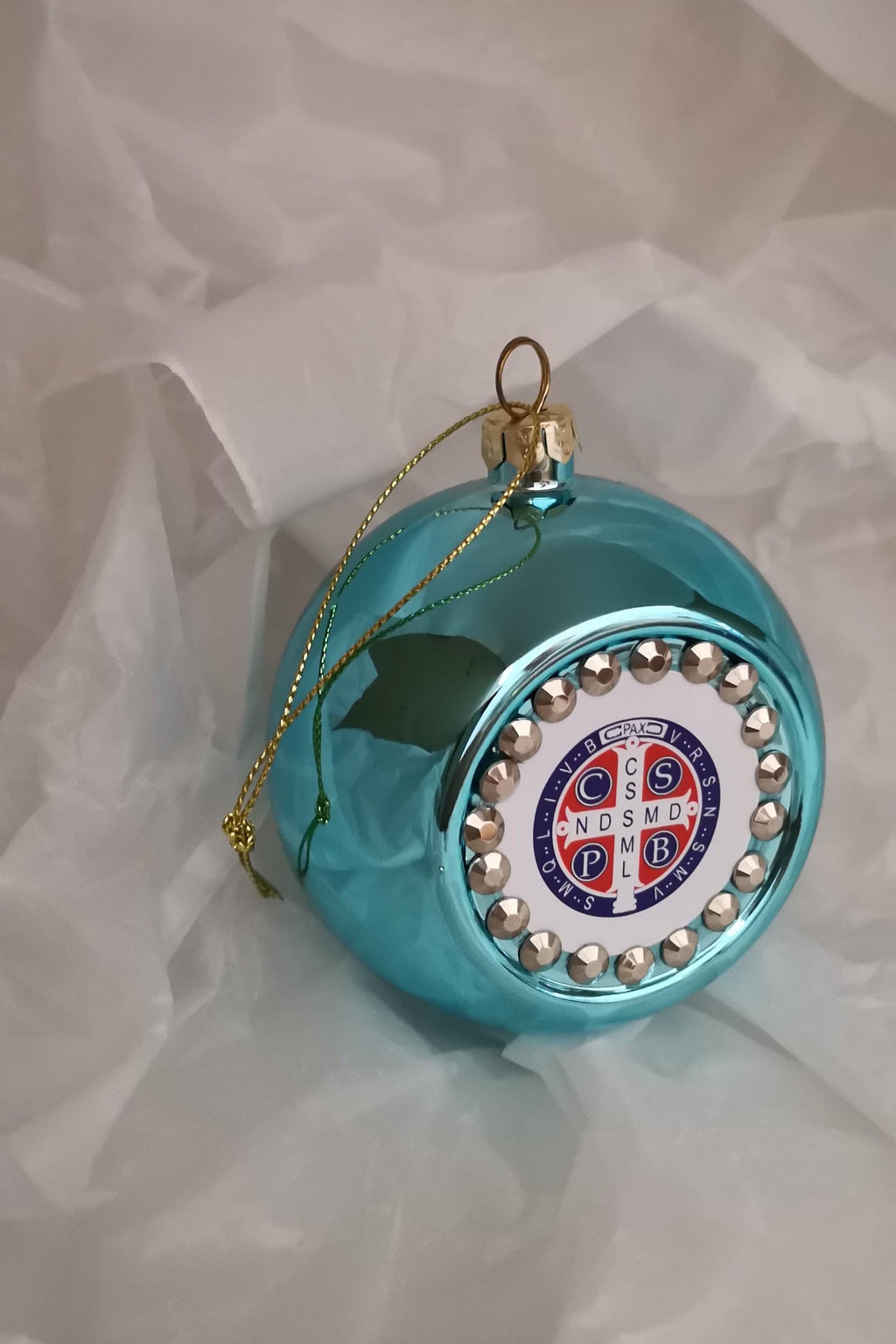 Pallina di Natale Blu Tiffany con Medaglia di San Benedetto