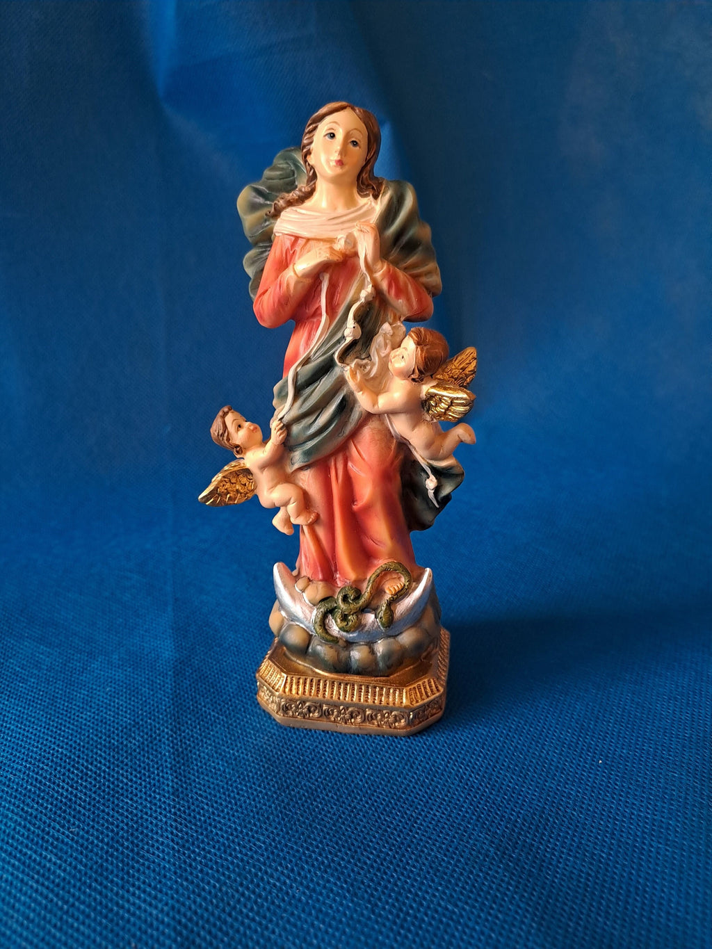 Statue der Knotenlösenden Muttergottes aus handbemaltem Kunstharz – 15 cm
