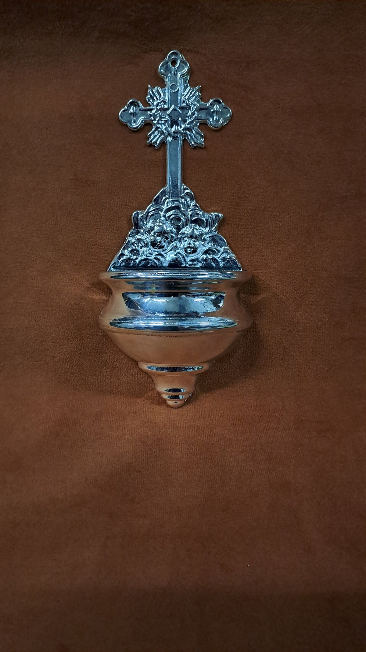 Acquasantiera da muro in ottone argentata cm 19 x 9