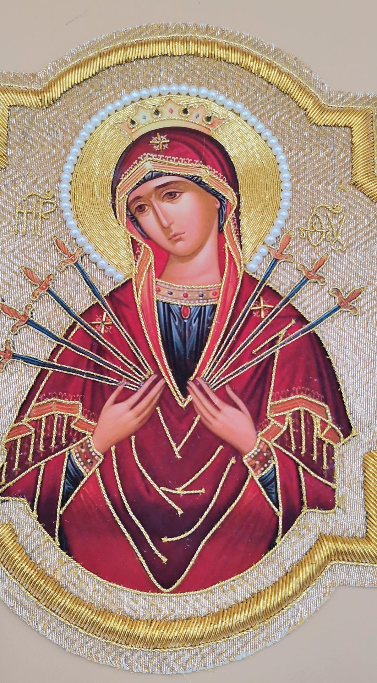Icona Ricamata in Filo Oro della Madonna dei Sette Dolori