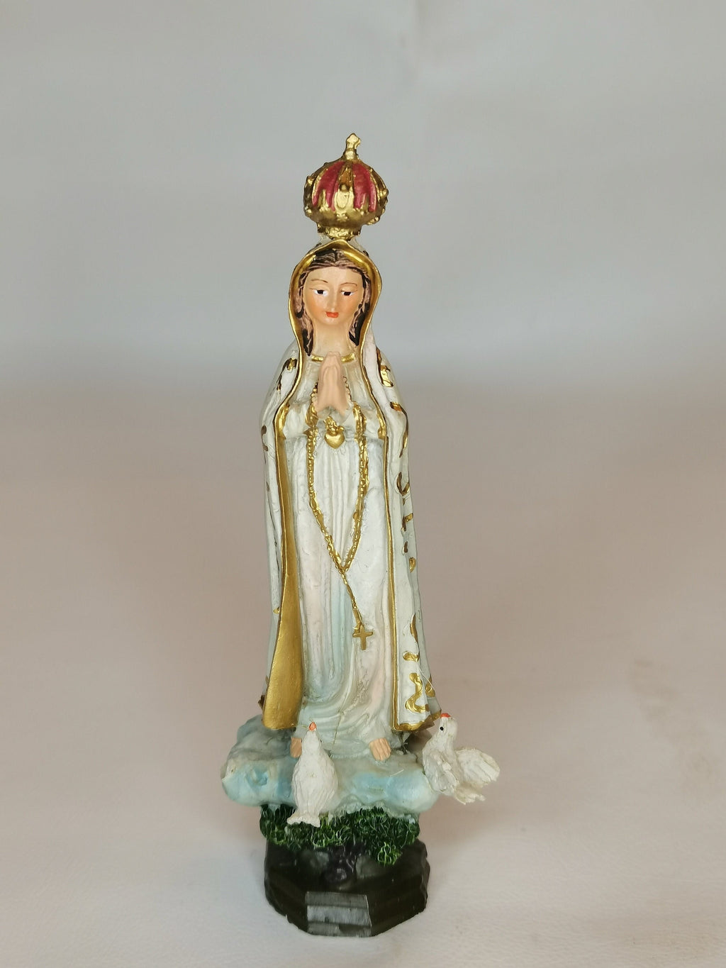 Statue de la Vierge de Fatima en résine peinte à la main – 12 cm