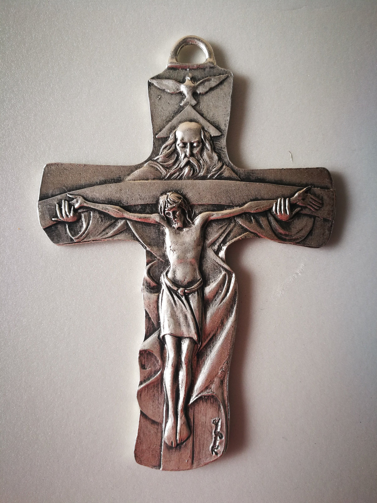 Crocifisso Santissima Trinità da muro in ottone argentato – 14 x 9 cm