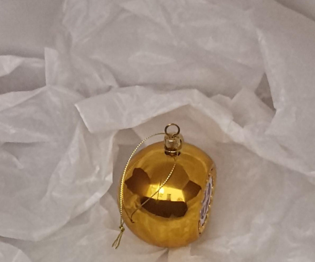 Weihnachtskugel Gold mit St.-Benedikt-Medaille