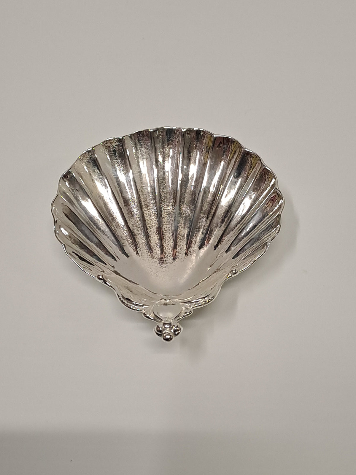 Conchiglia battesimale in ottone argentato – 15 x 13 cm