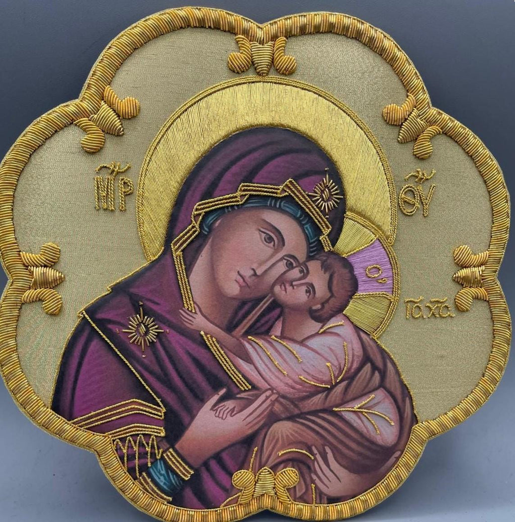 Icona Madonna della Tenerezza ricamata a mano con filo oro