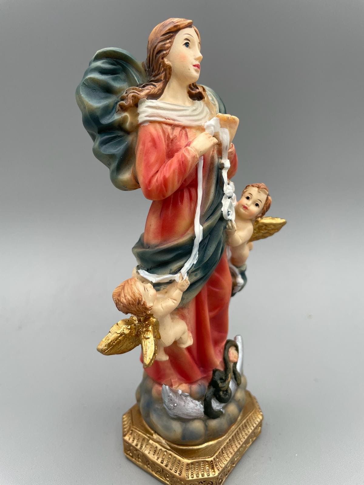 Statue de Marie qui défait les nœuds