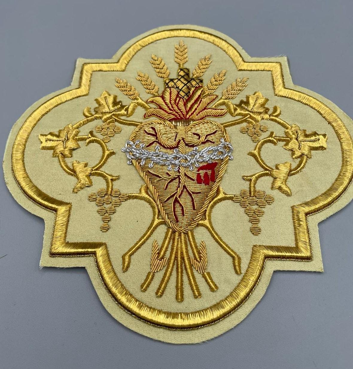 Icona Sacro Cuore   Ricamata con filo  Oro
