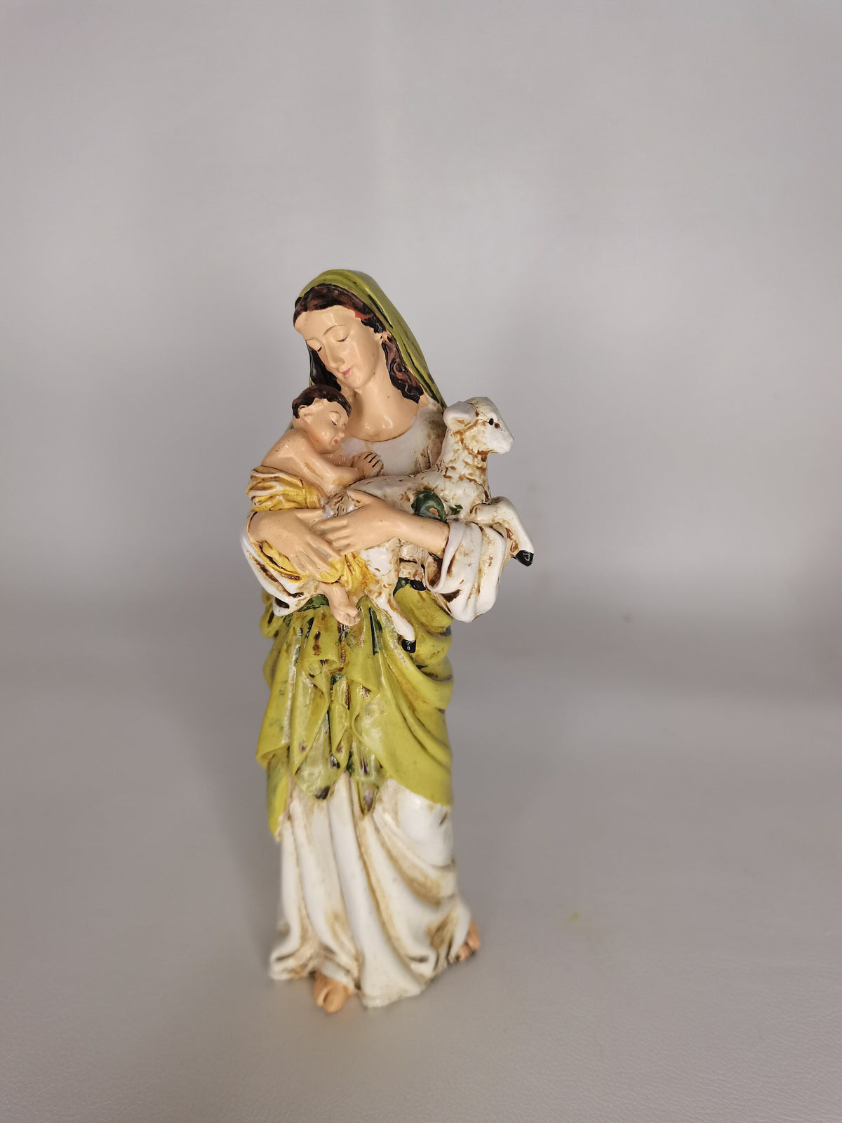Statue Madonna Hirtin aus handbemaltem Kunstharz – 15 cm