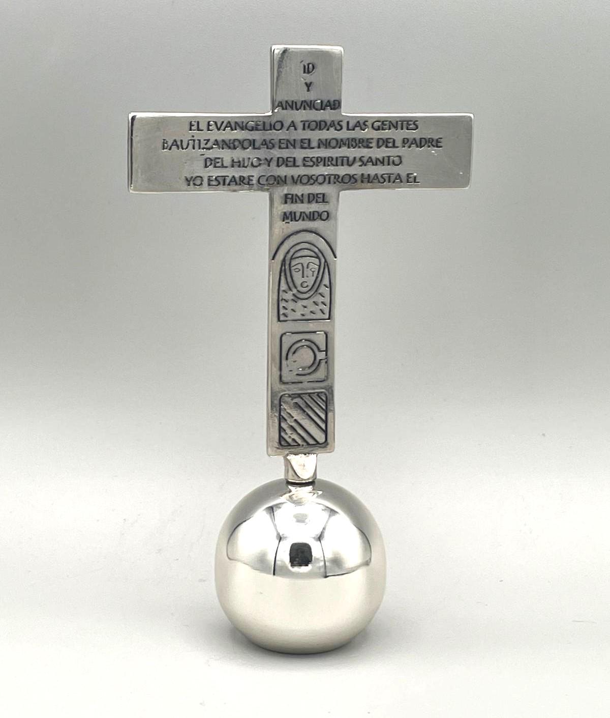 Croce da tavolo con base sferica placcata argento – cod. BDK205PB