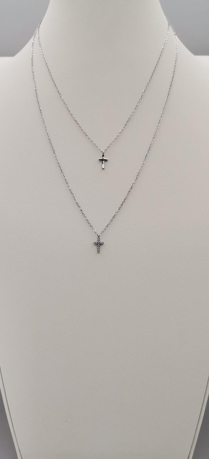 Collana multistrato color argento con due croci – cod. CAC-004