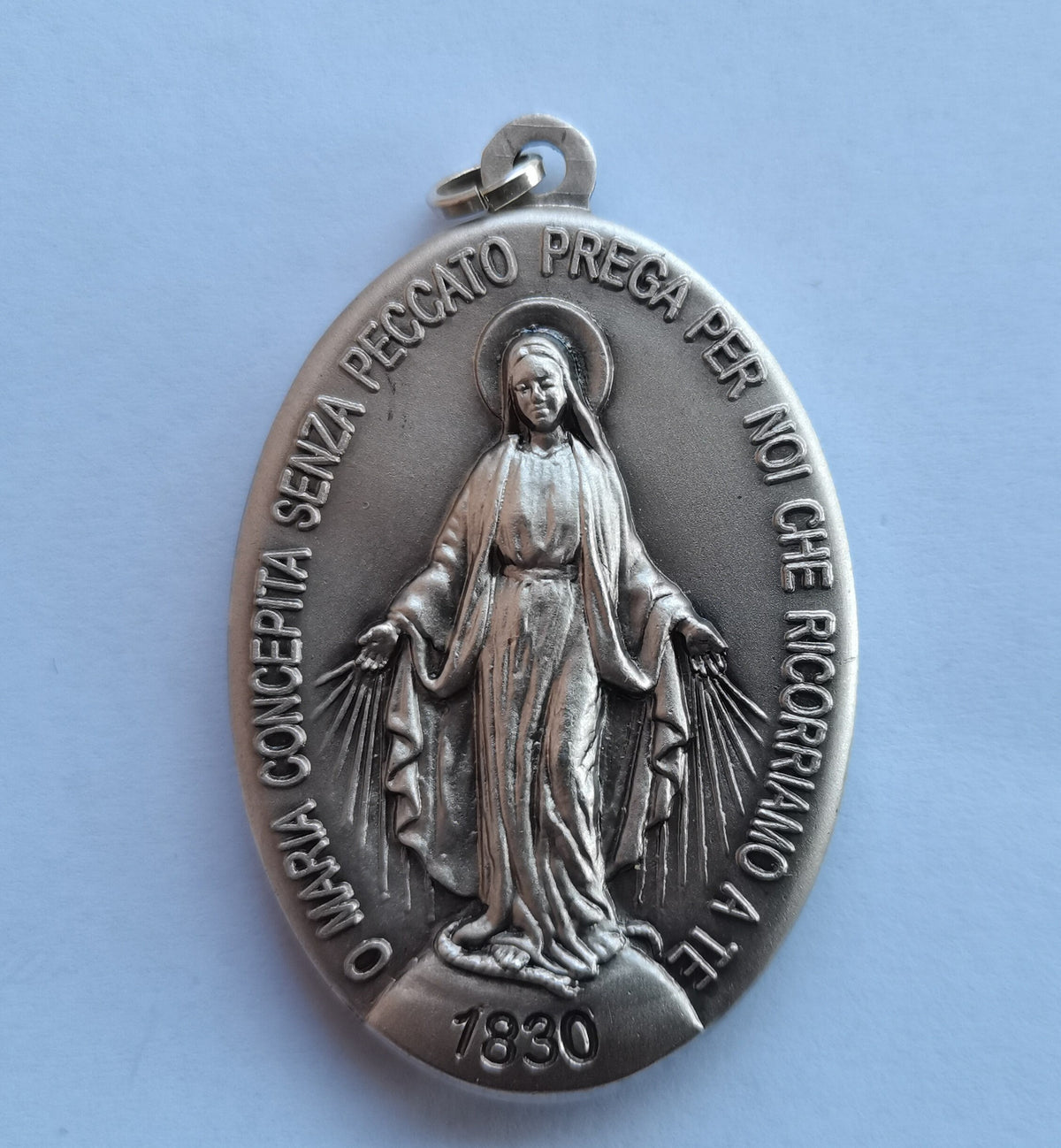 Medaglia Madonna Miracolosa in Argento 800 a Rilievo – 50 mm, Made in Italy