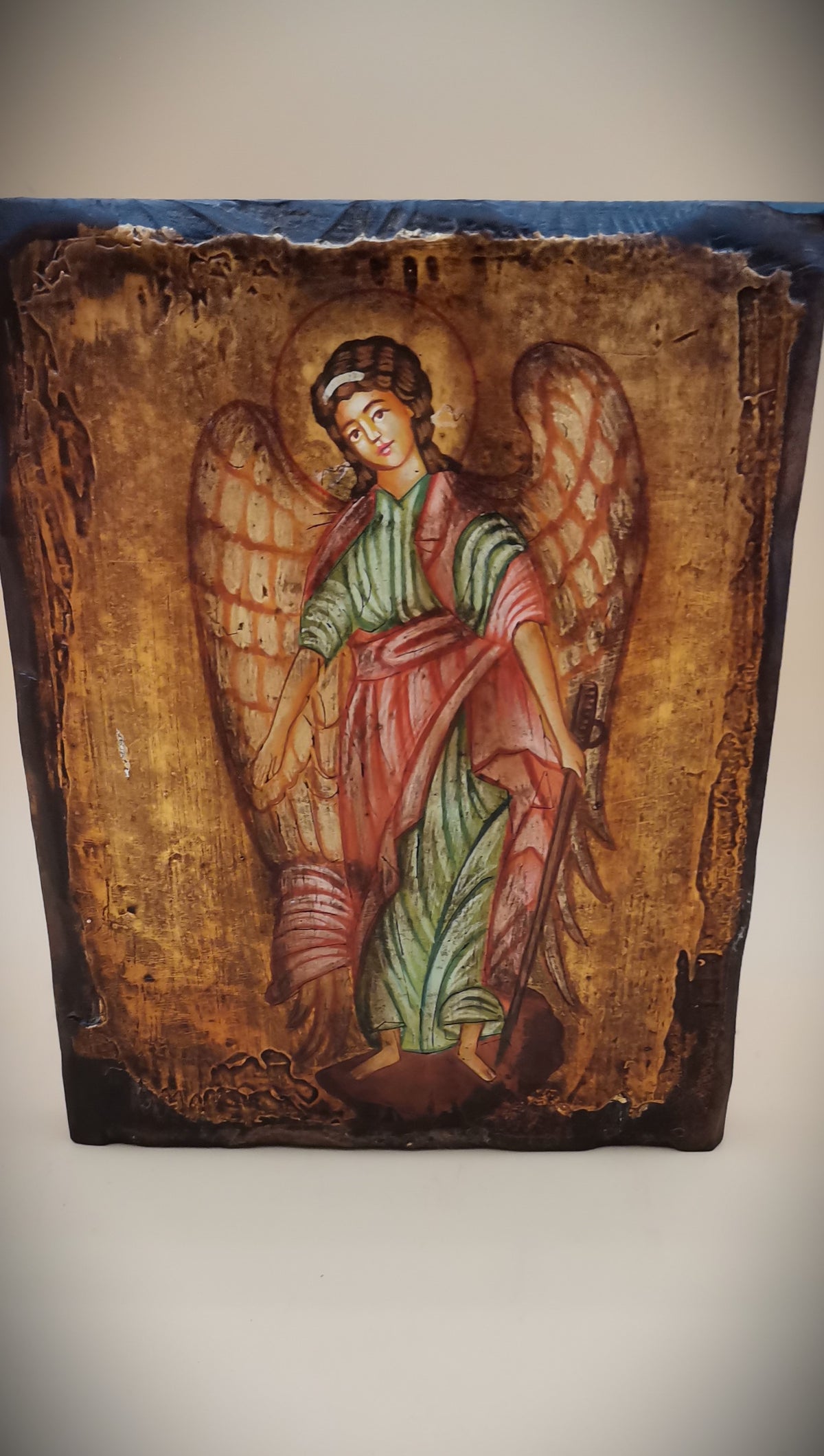 Icona sacra San Michele Arcangelo dipinta a mano su legno anticato – 14 x 18 cm