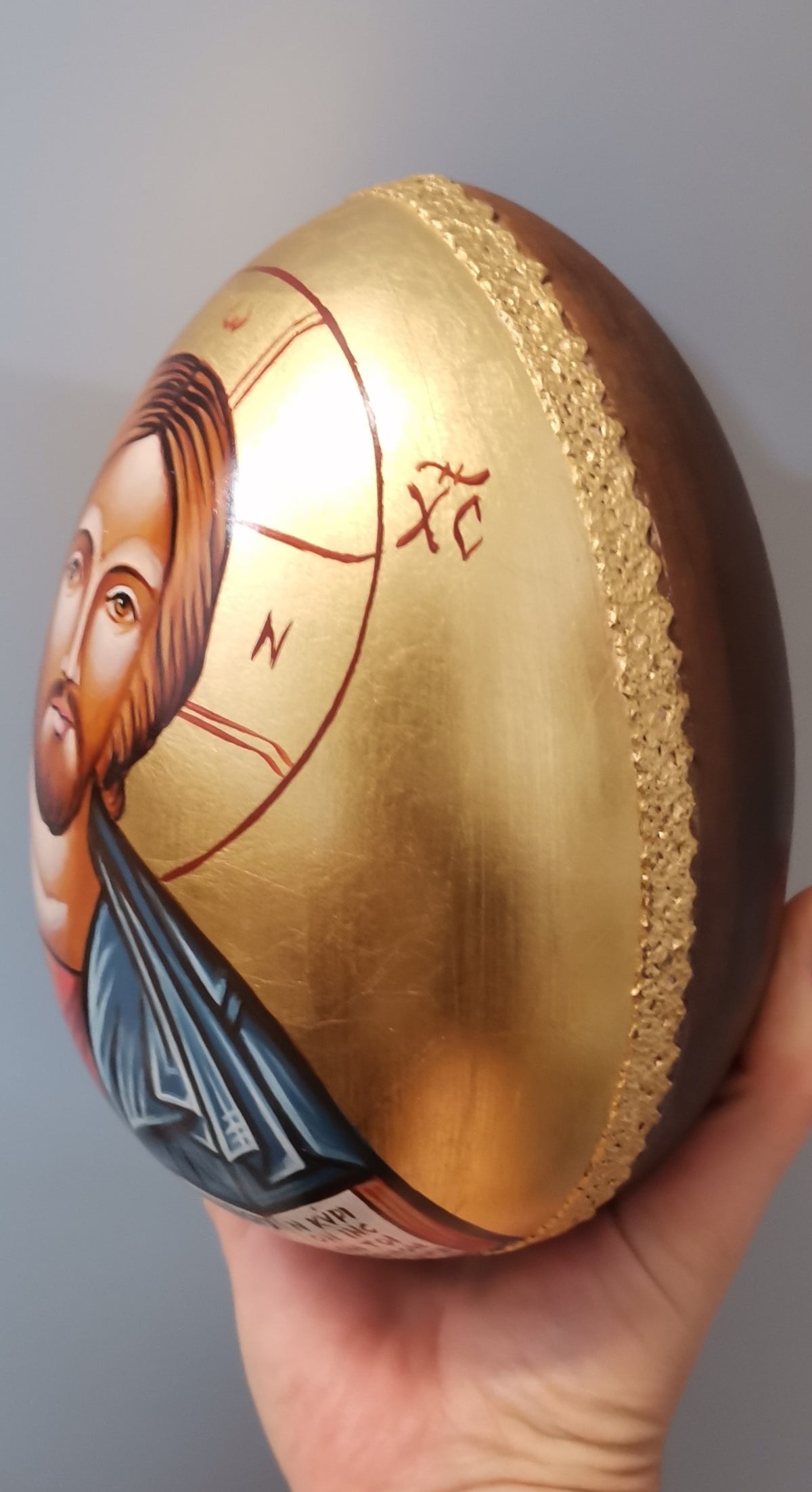 Sacred Egg Icon in Wood with Christ Pantocrator – Hand-Painted, H 28 cm