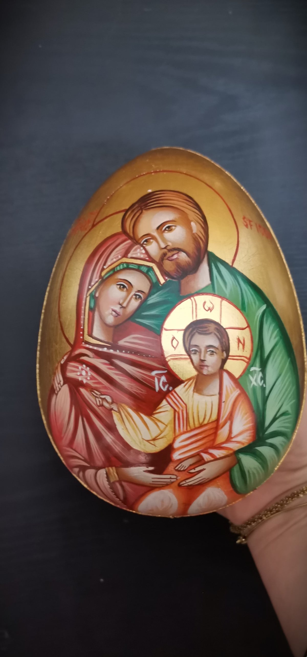 Sacred Egg-Shaped Wooden Icon with Holy Family – Hand-Painted, H 28 cm