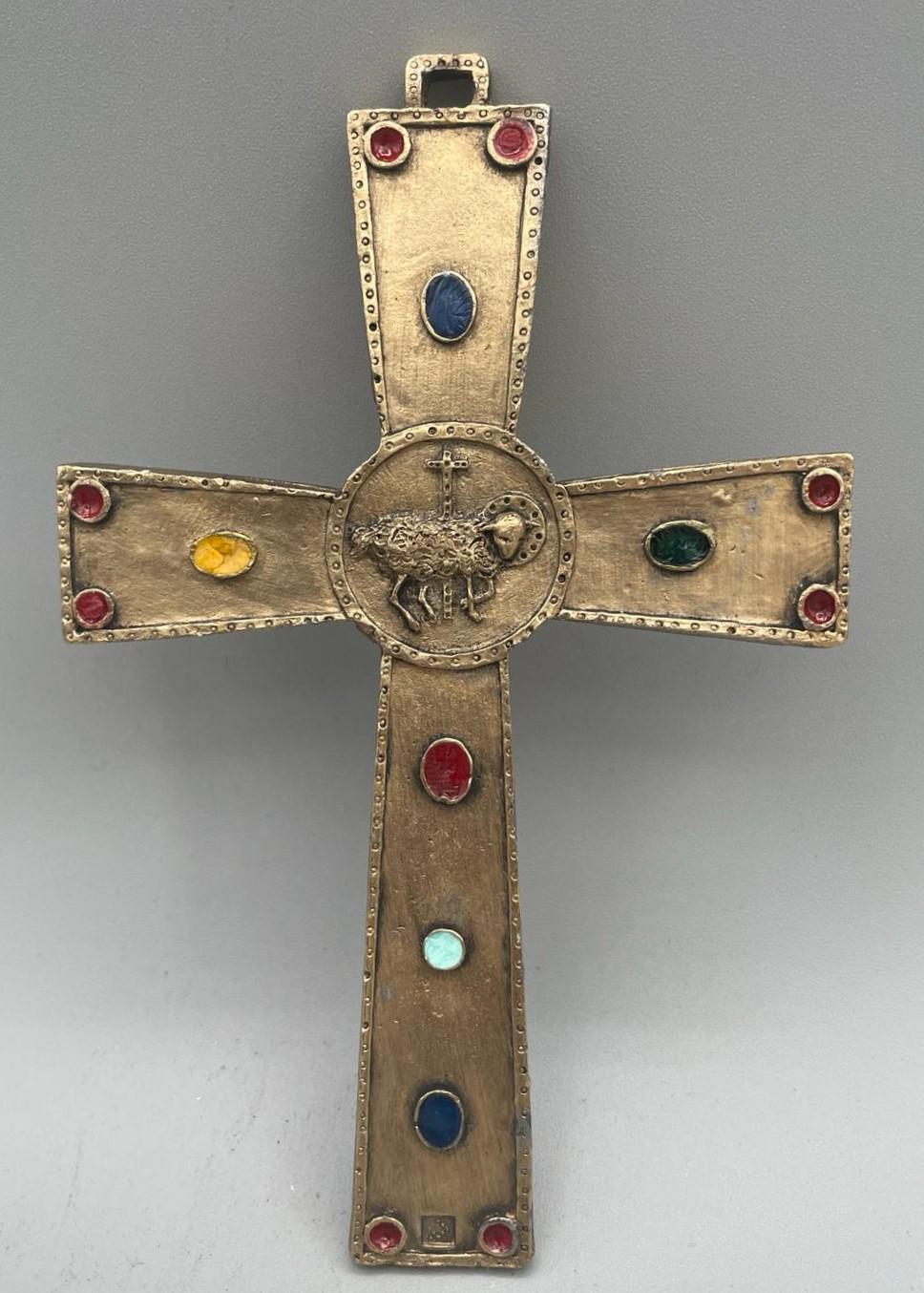 Croce religiosa da parete dorata con Agnello Mistico – 10 x 14,5 cm