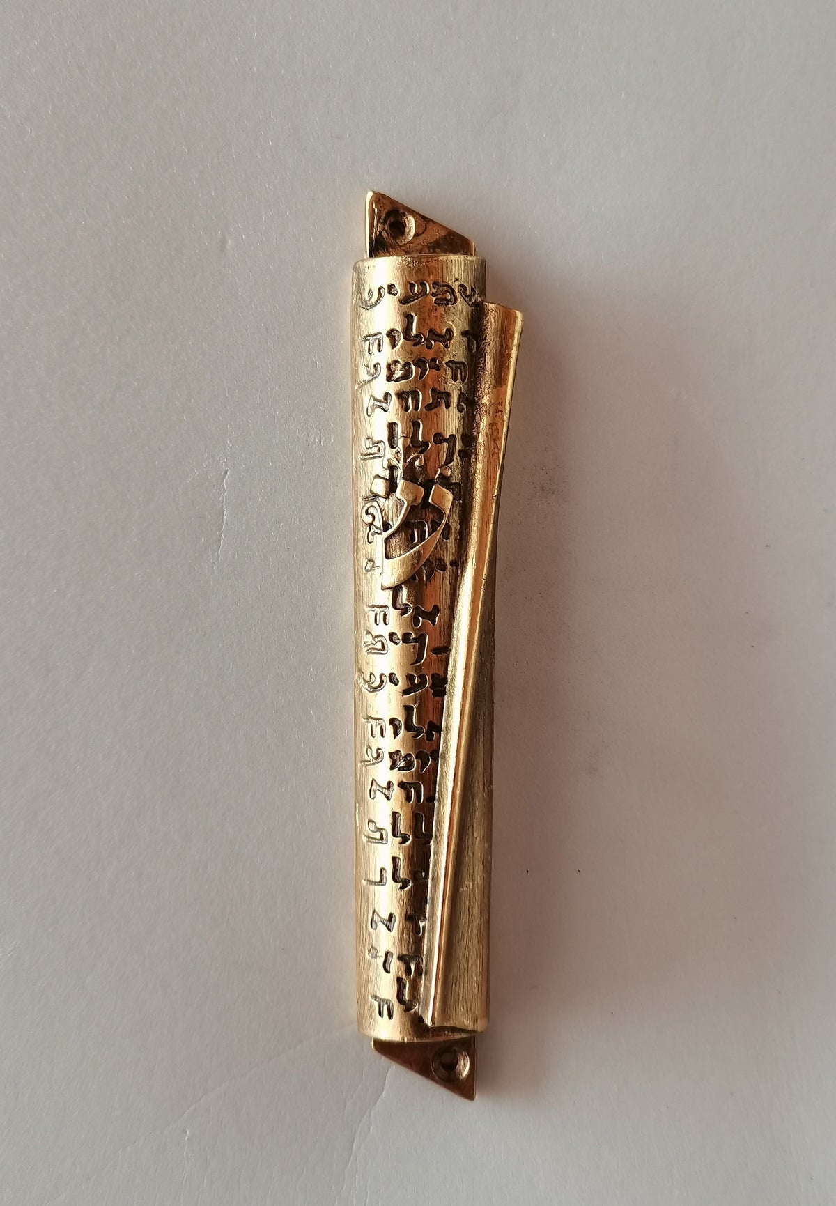 Mezuzah Tonda in Metallo Dorato 14 cm