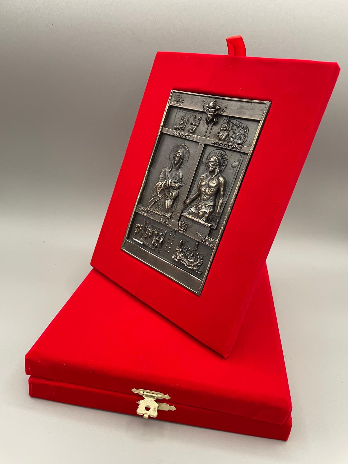 Heilige Pforte Santa Maria Maggiore Jubiläum 2025 – Relief in Samtschatulle